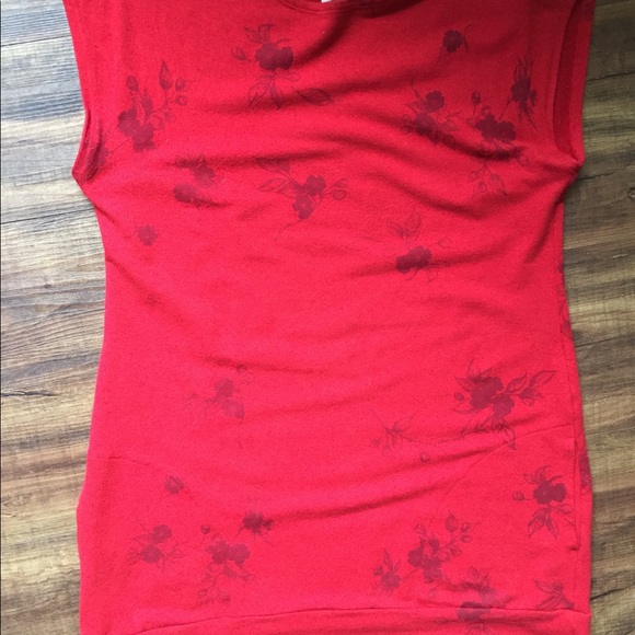 Smoking Lily Tunic - Picture 2 of 4